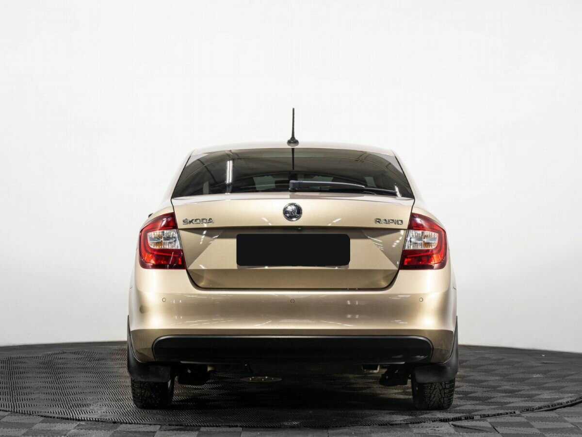 Skoda Rapid с пробегом — 2019 год. Фото: #4