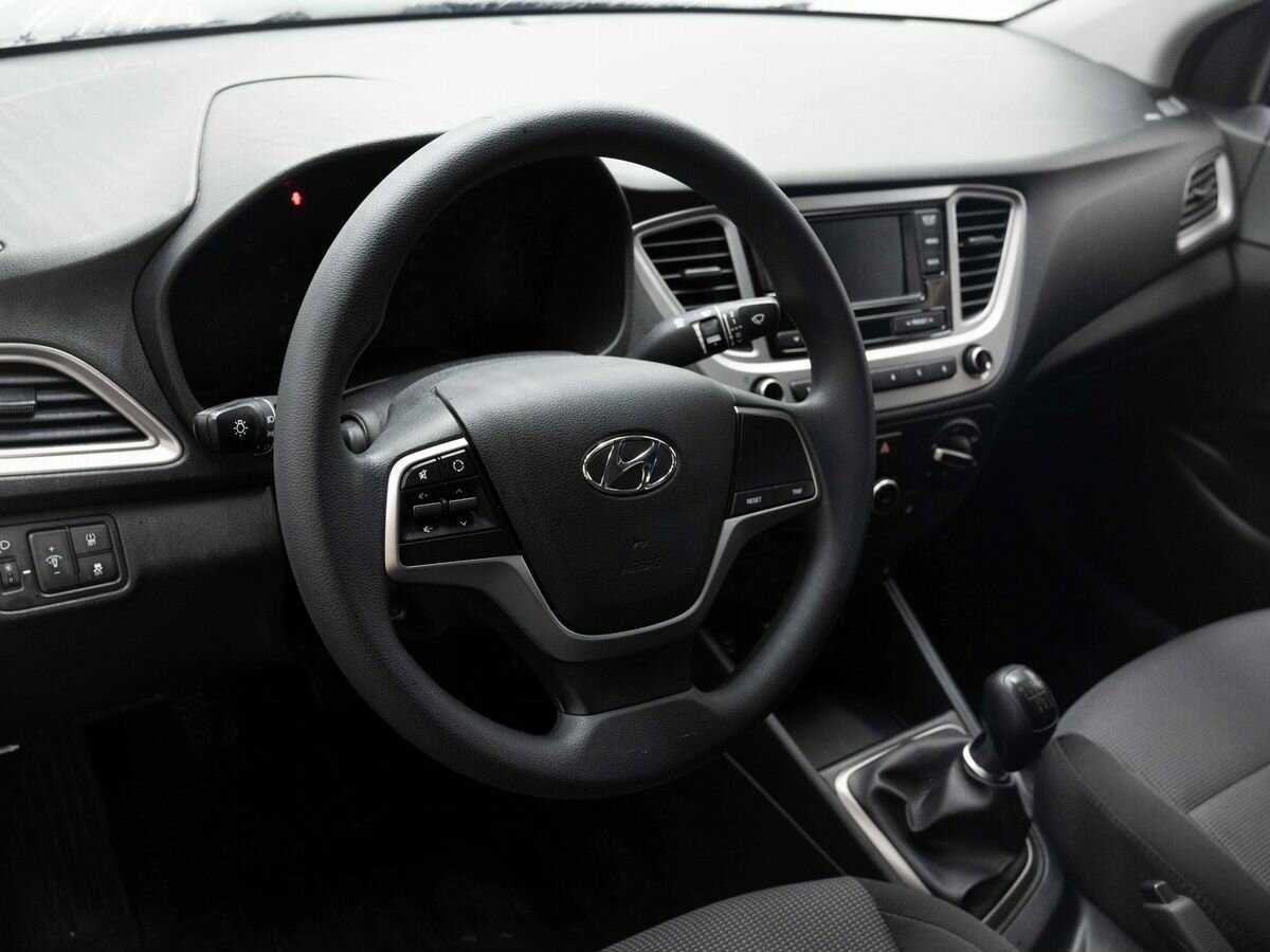 Hyundai Solaris с пробегом — 2019 год. Фото: #13