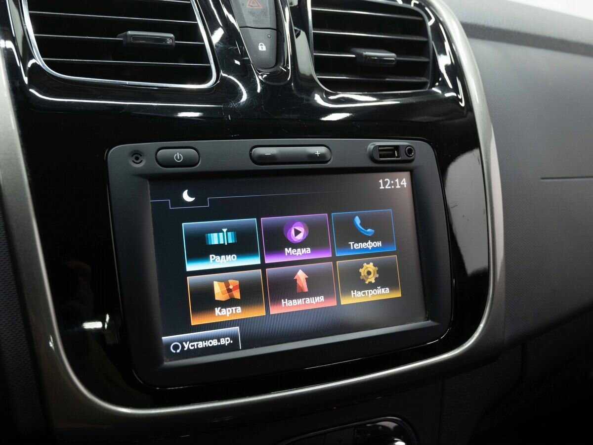 Renault Sandero с пробегом — 2017 год. Фото: #17