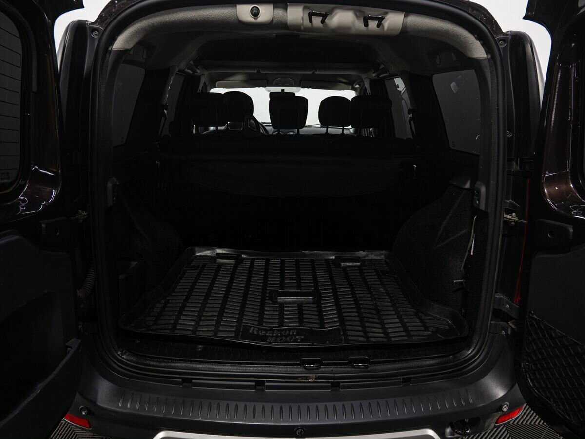 Lada (ВАЗ) Largus с пробегом — 2018 год. Фото: #18