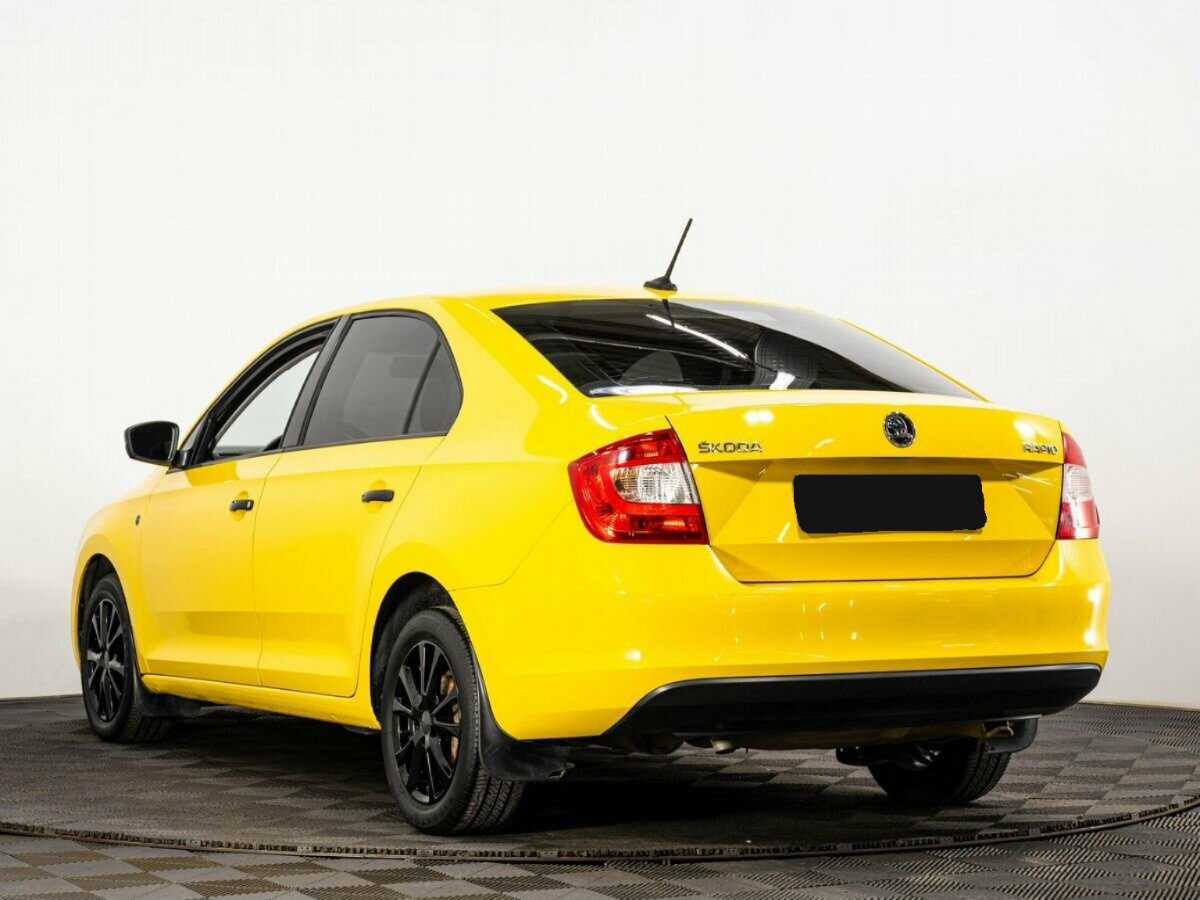 Skoda Rapid с пробегом — 2017 год. Фото: #5