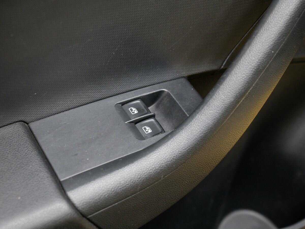 Skoda Rapid с пробегом — 2017 год. Фото: #15