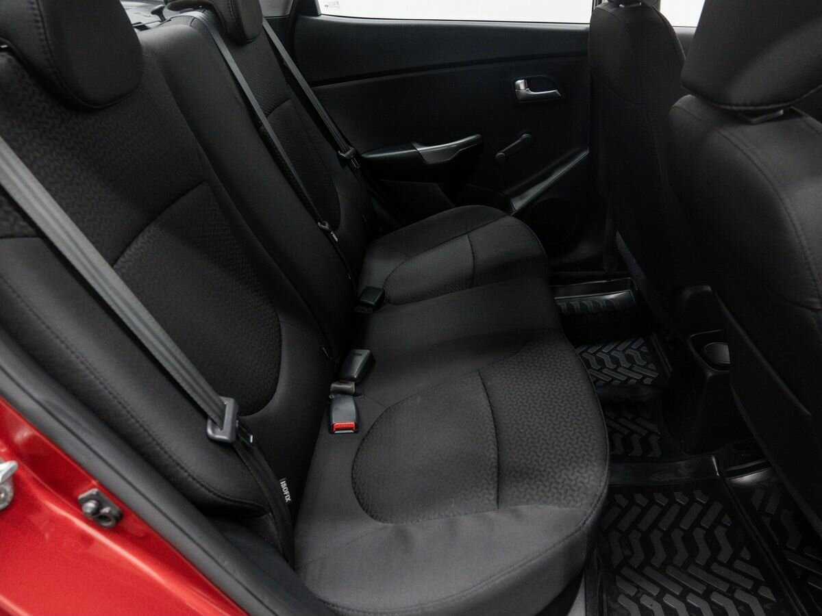 Kia Rio с пробегом — 2016 год. Фото: #8