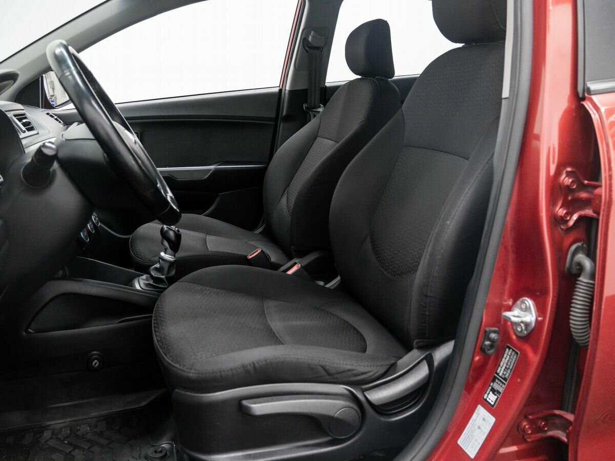 Kia Rio с пробегом — 2016 год. Фото: #13