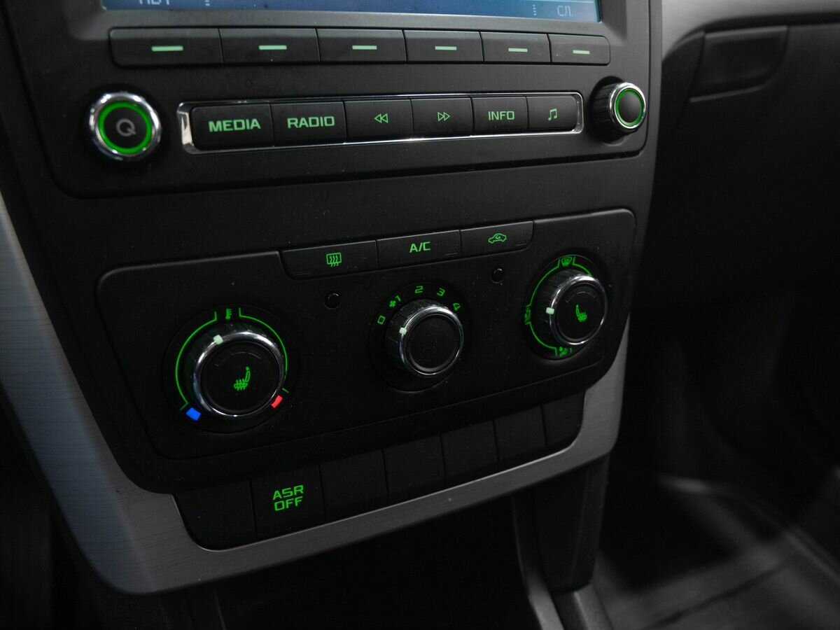 Skoda Yeti с пробегом — 2014 год. Фото: #18