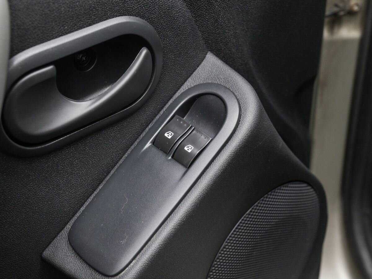 Renault Duster с пробегом — 2014 год. Фото: #14