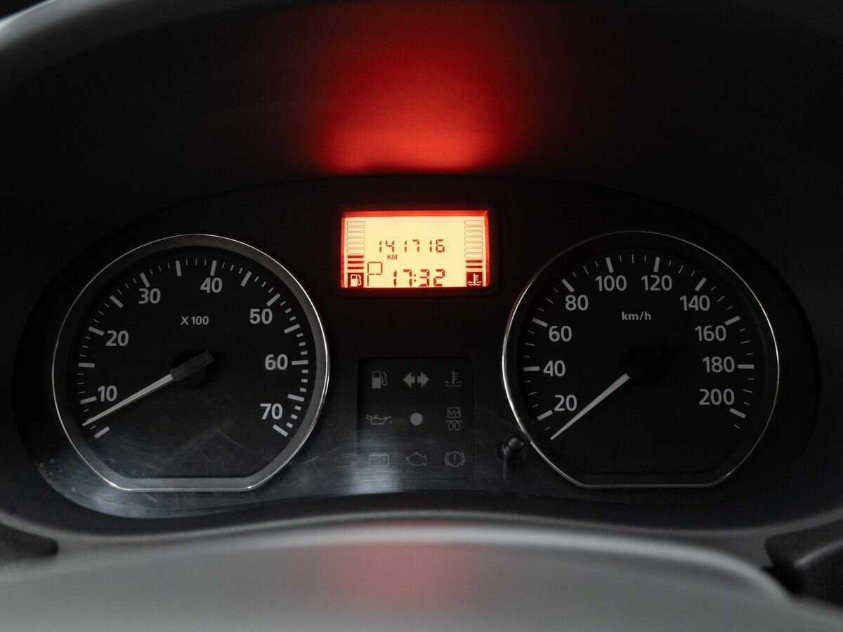 Nissan Almera с пробегом — 2013 год. Фото: #16