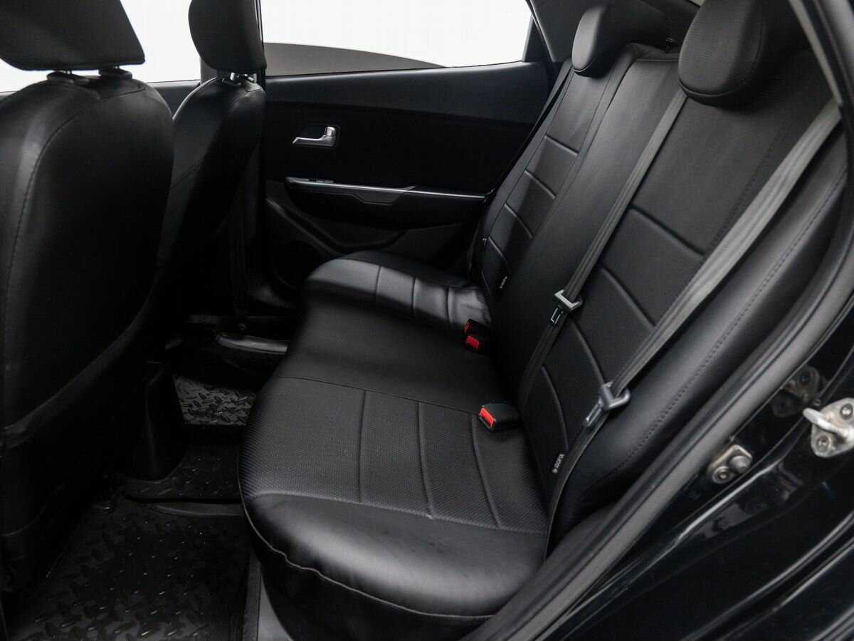 Kia Rio с пробегом — 2013 год. Фото: #13