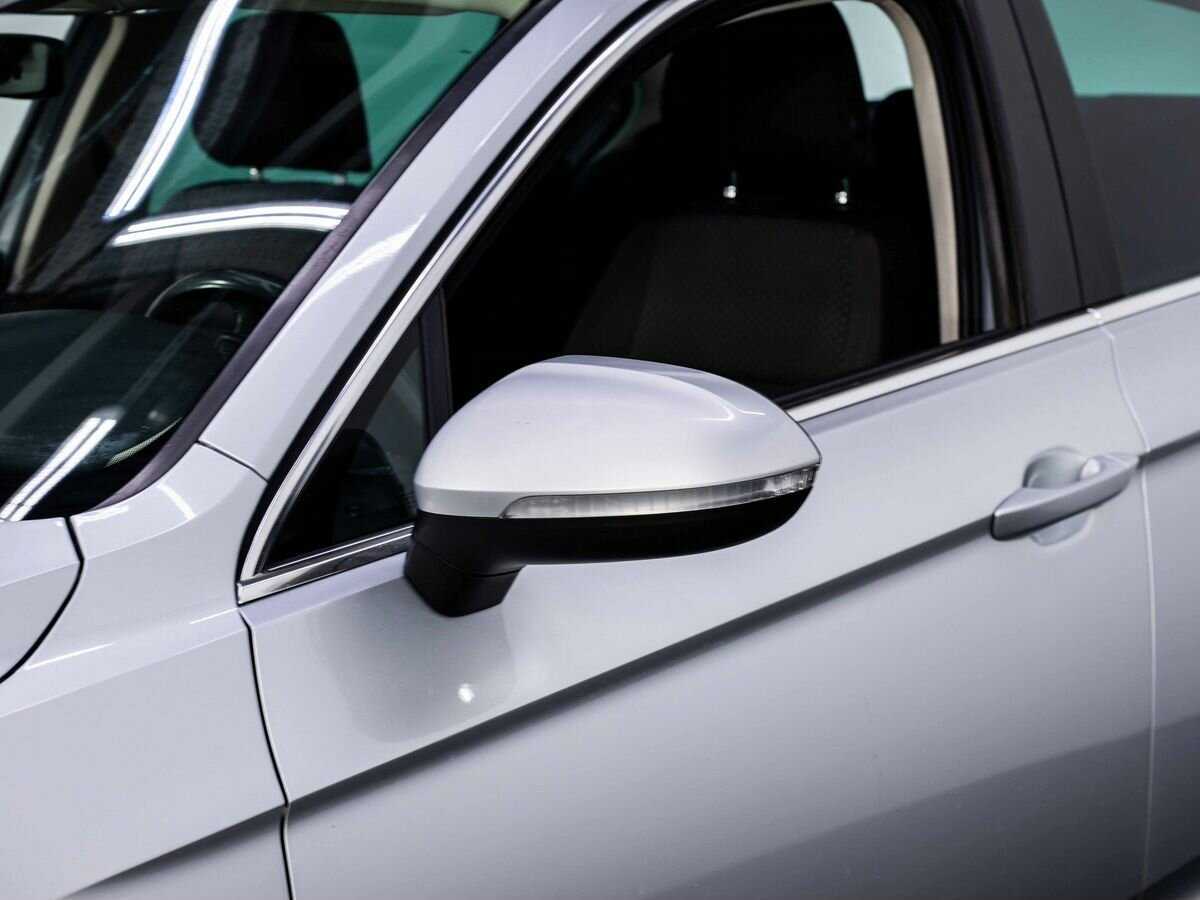 Volkswagen Passat с пробегом — 2017 год. Фото: #7
