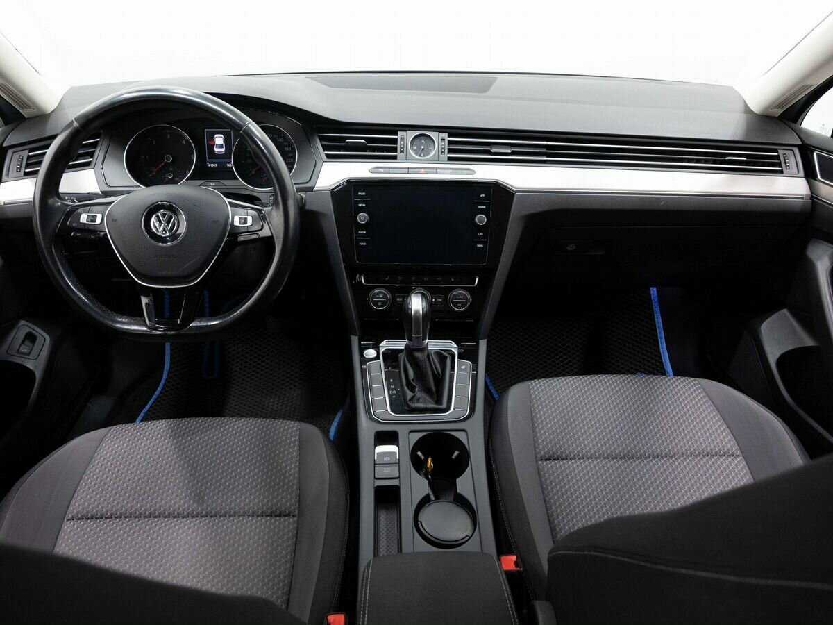 Volkswagen Passat с пробегом — 2017 год. Фото: #13