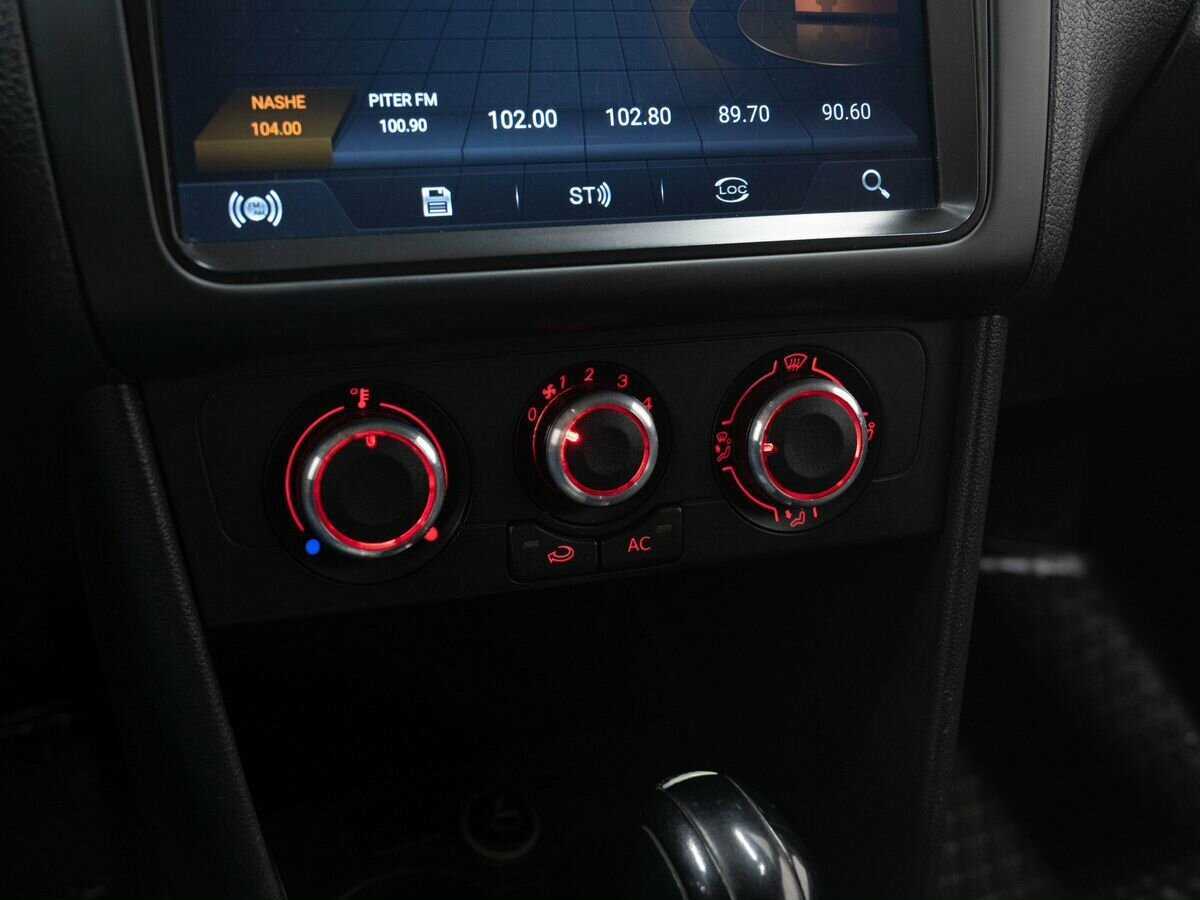 Volkswagen Polo с пробегом — 2014 год. Фото: #18