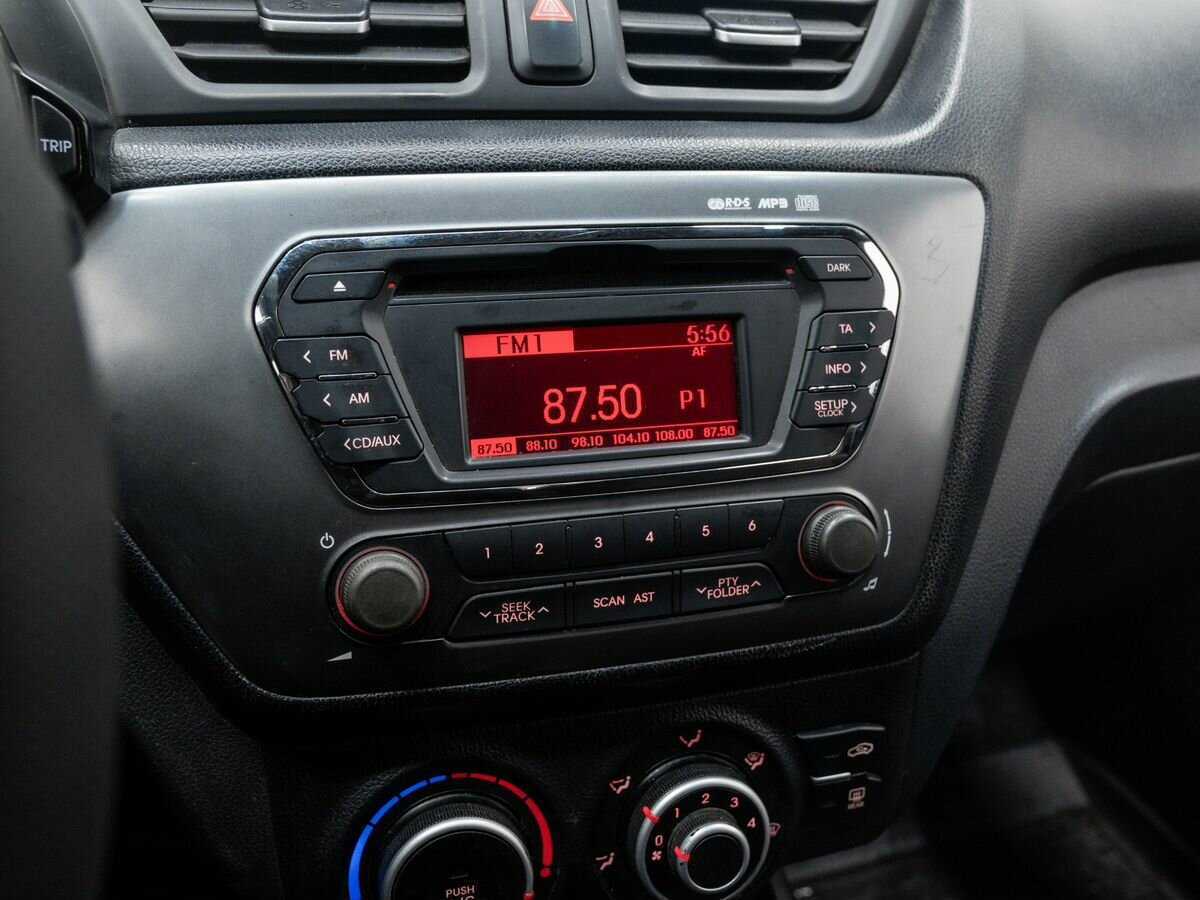 Kia Rio с пробегом — 2012 год. Фото: #19