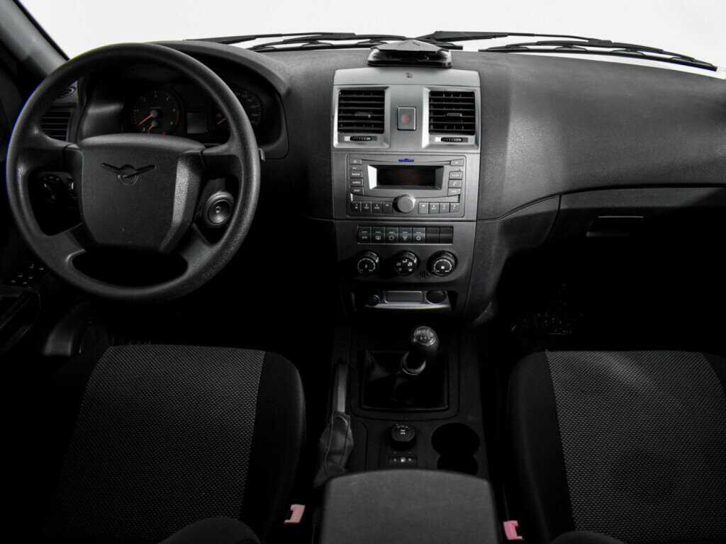 УАЗ Patriot с пробегом — 2015 год. Фото: #11