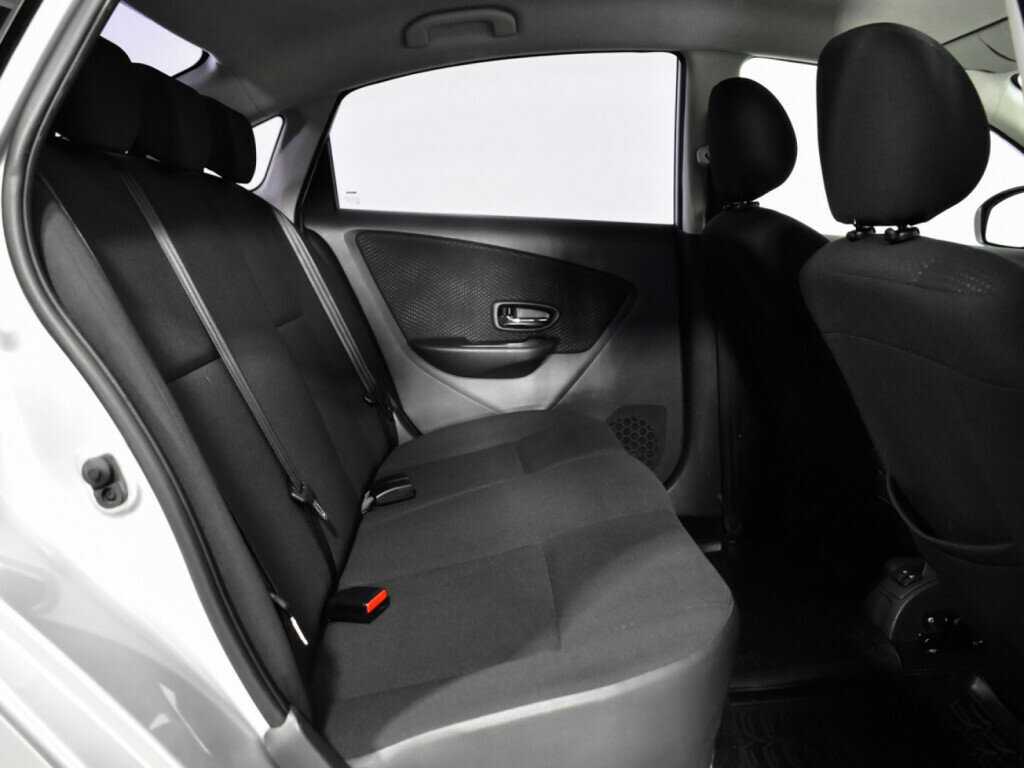 Nissan Almera с пробегом — 2013 год. Фото: #7