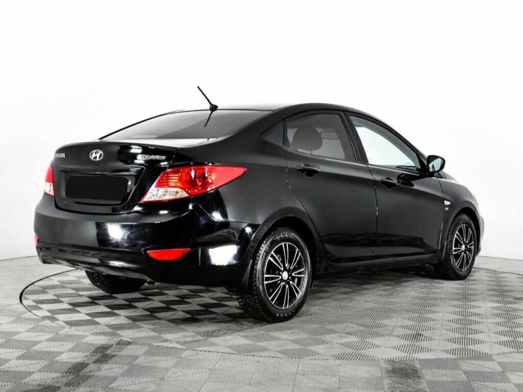 Hyundai Solaris с пробегом — 2012 год. Фото: #4