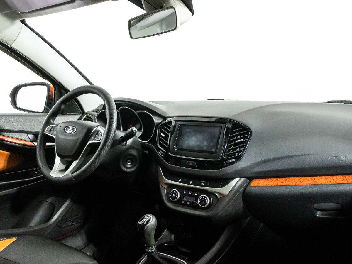 Lada (ВАЗ) Vesta с пробегом — 2019 год. Фото: #8