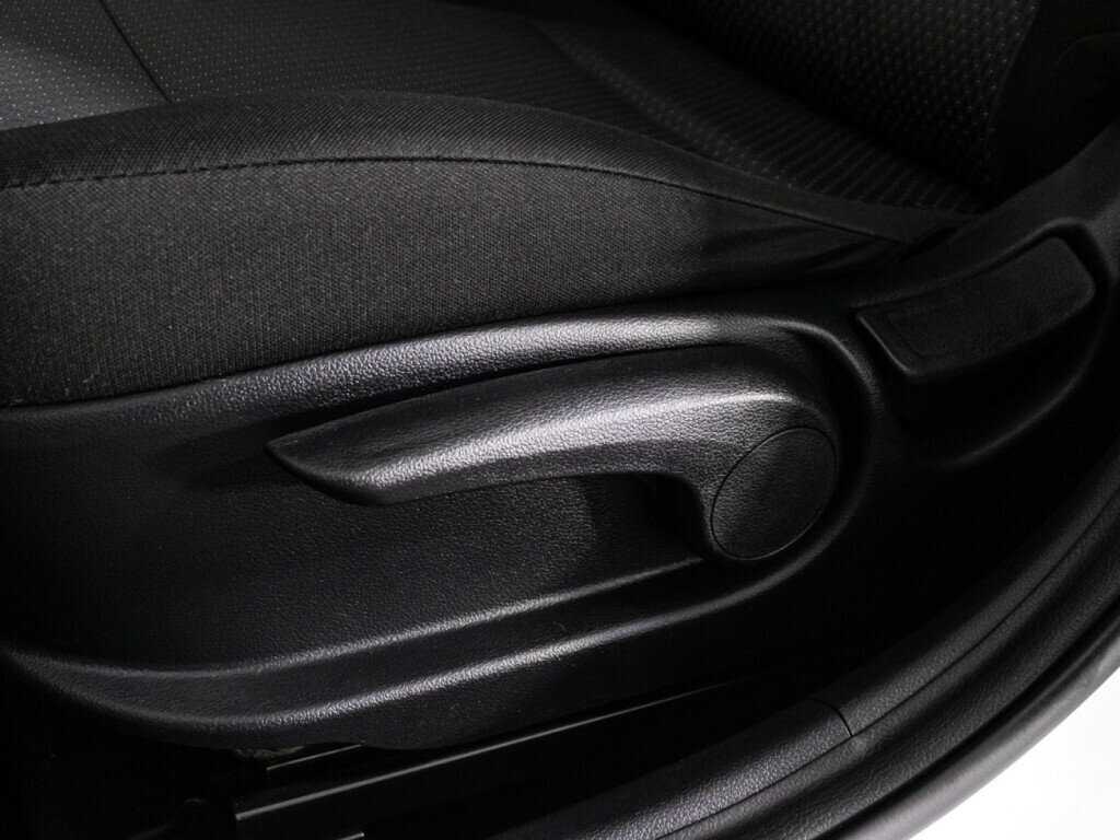 Kia Rio с пробегом — 2020 год. Фото: #20