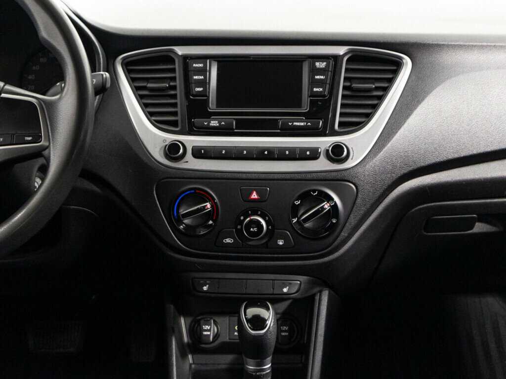 Hyundai Solaris с пробегом — 2018 год. Фото: #13