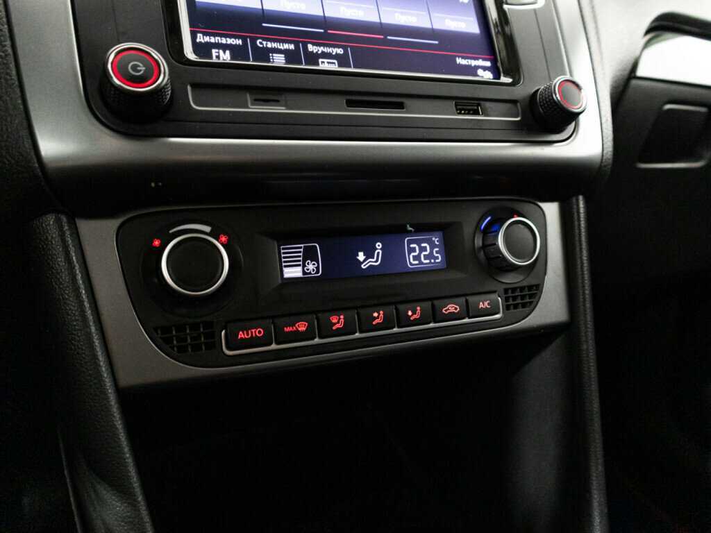 Volkswagen Polo с пробегом — 2018 год. Фото: #15