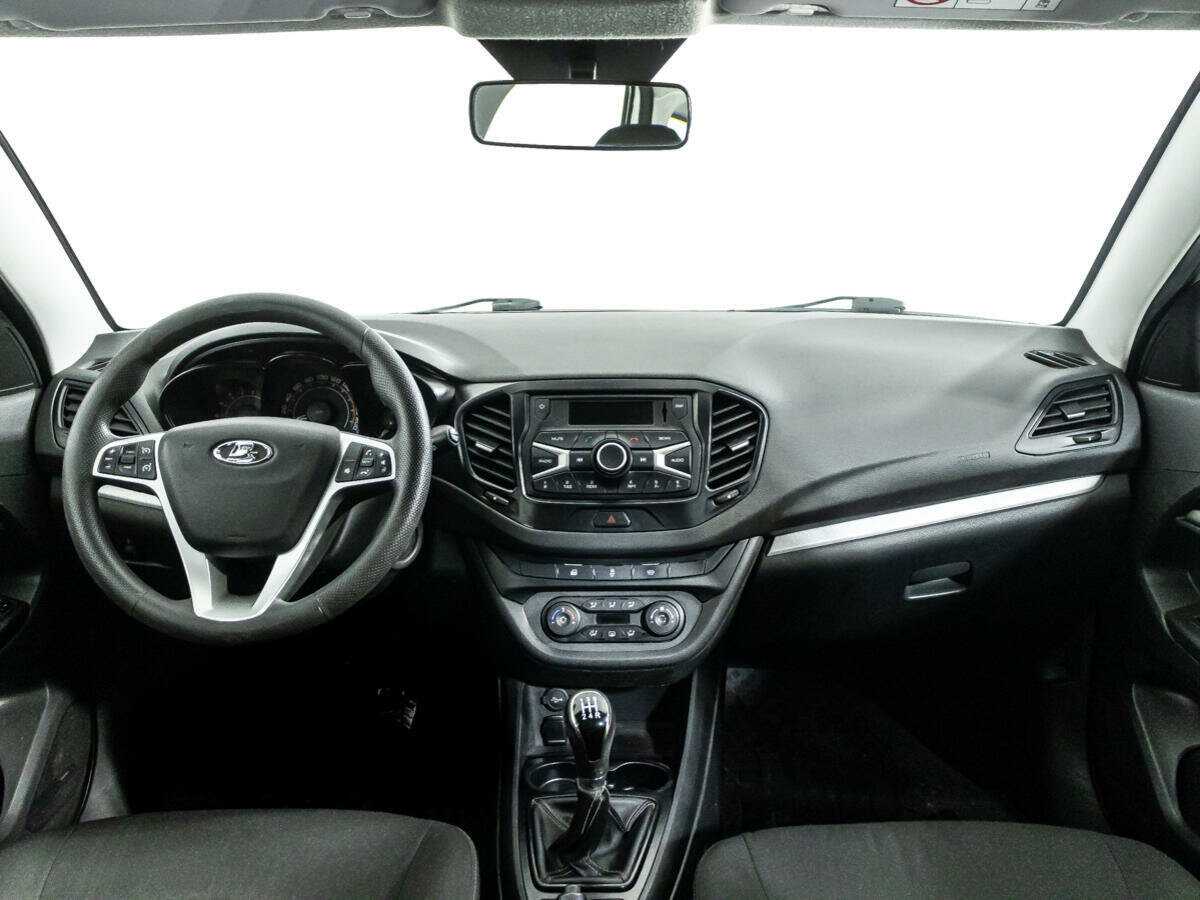 Lada (ВАЗ) Vesta с пробегом — 2017 год. Фото: #12