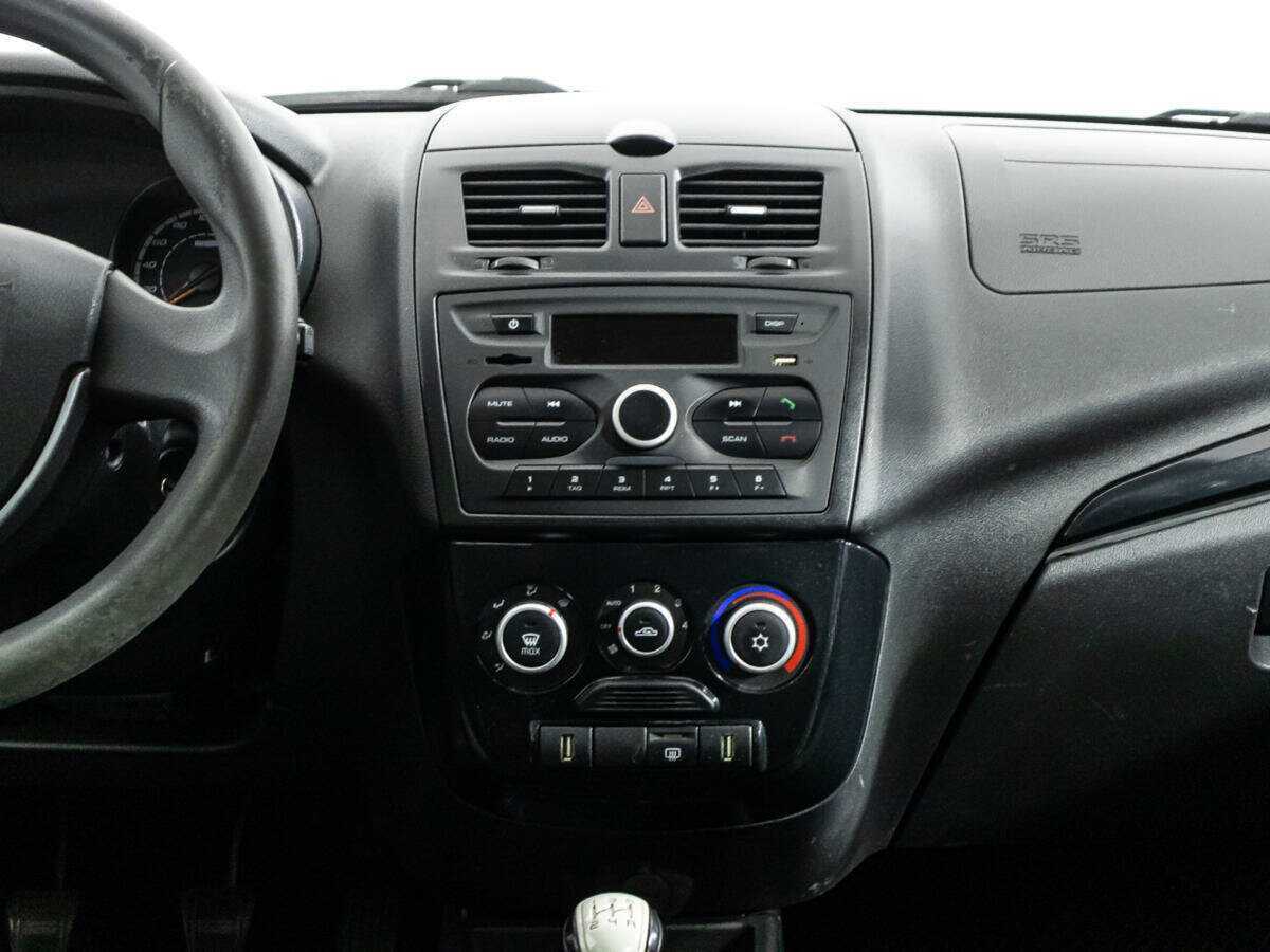 Lada (ВАЗ) Kalina с пробегом — 2015 год. Фото: #13