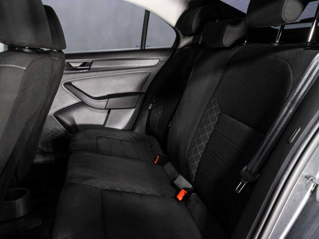 Skoda Rapid с пробегом — 2021 год. Фото: #9