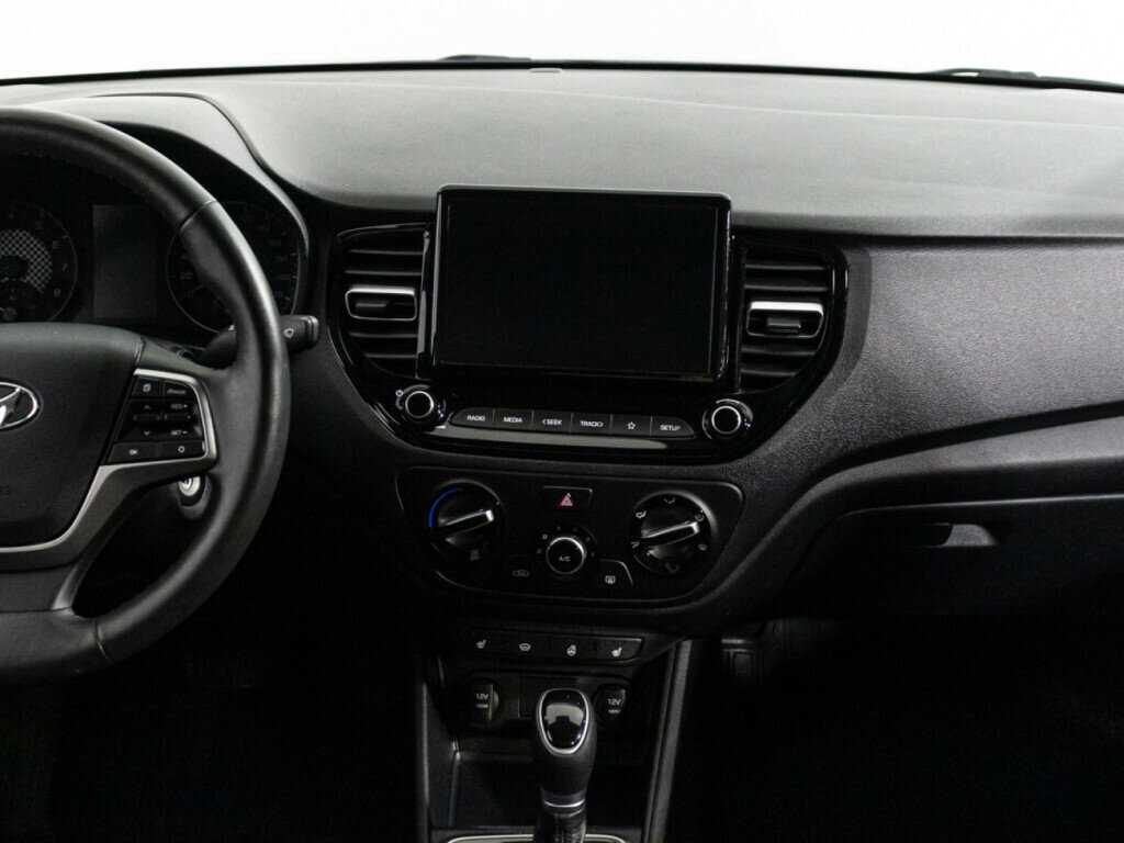 Hyundai Solaris с пробегом — 2020 год. Фото: #13