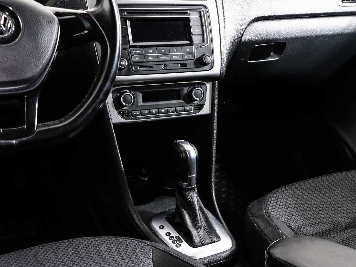 Volkswagen Polo с пробегом — 2017 год. Фото: #10