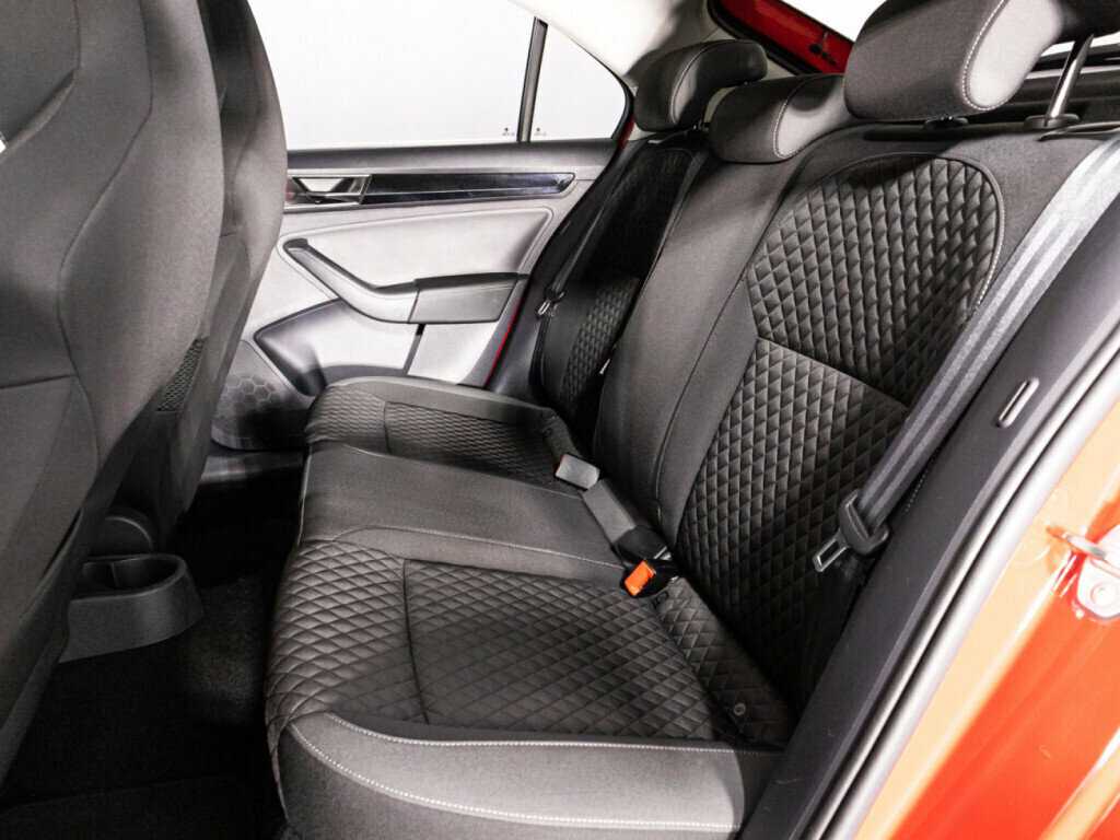 Skoda Rapid с пробегом — 2018 год. Фото: #9