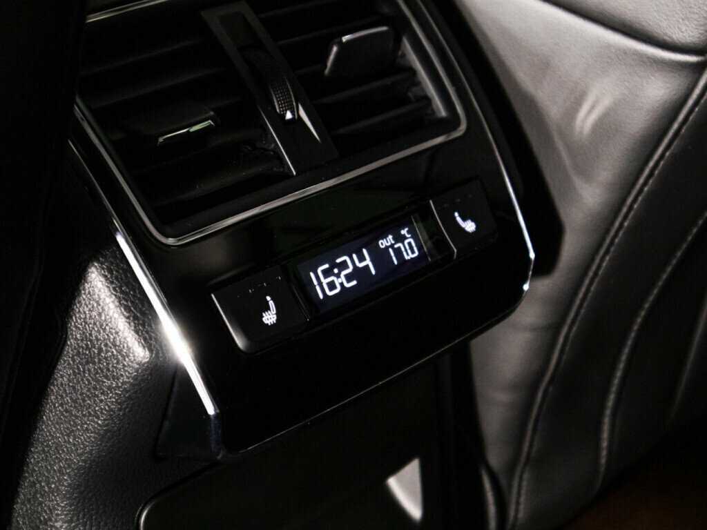 Skoda Superb с пробегом — 2018 год. Фото: #17