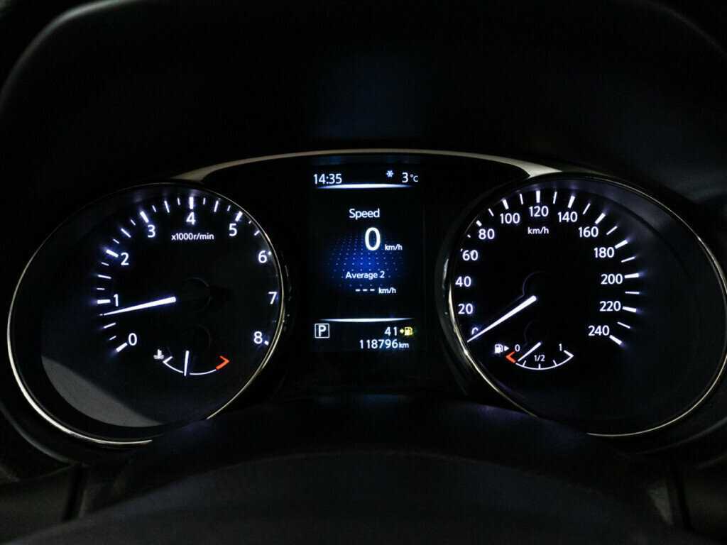 Nissan X-Trail с пробегом — 2015 год. Фото: #11