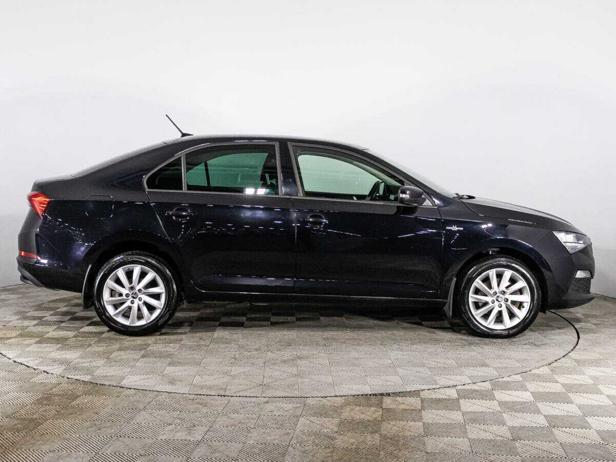 Skoda Rapid с пробегом — 2021 год. Фото: #3