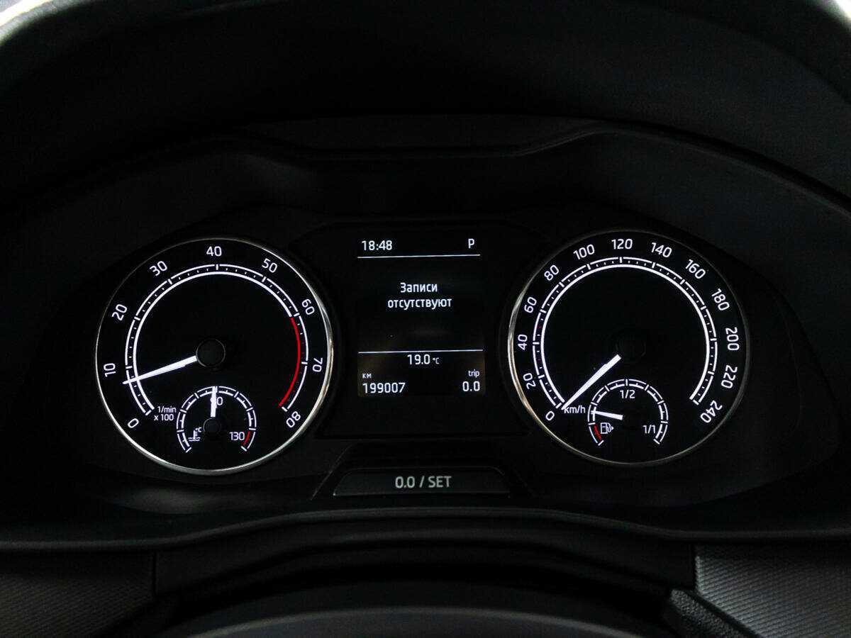 Skoda Rapid с пробегом — 2021 год. Фото: #11