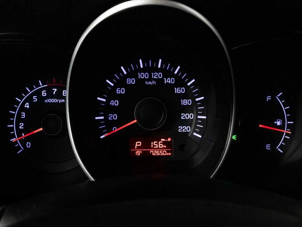 Kia Rio с пробегом — 2015 год. Фото: #11