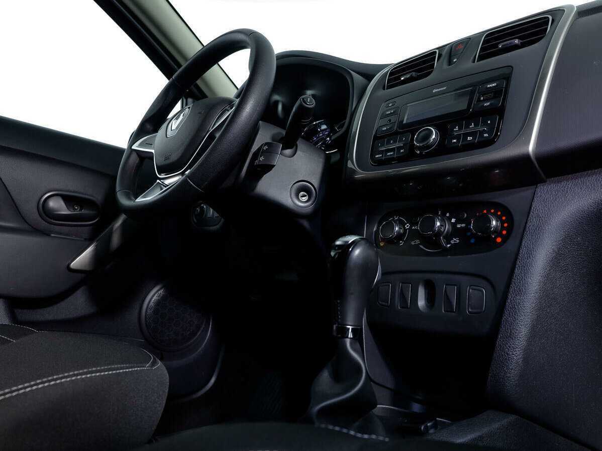 Renault Sandero с пробегом — 2020 год. Фото: #23