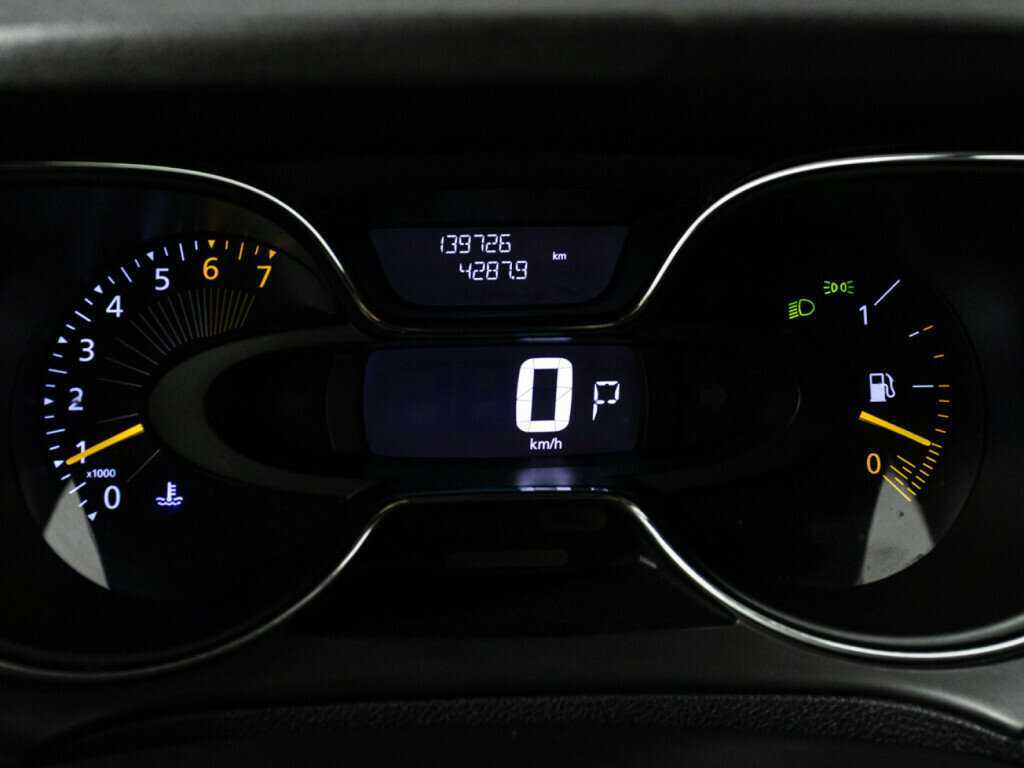 Renault Kaptur с пробегом — 2016 год. Фото: #11