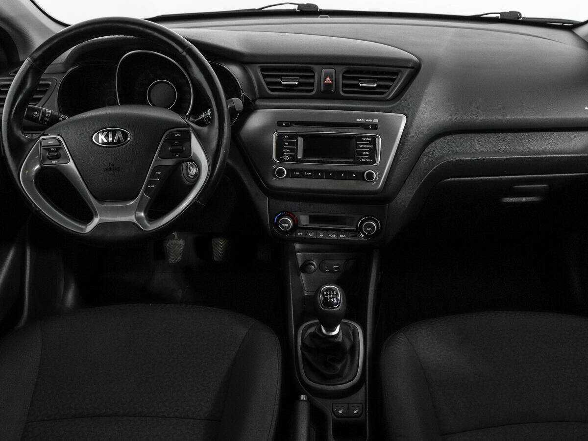 Kia Rio с пробегом — 2016 год. Фото: #11