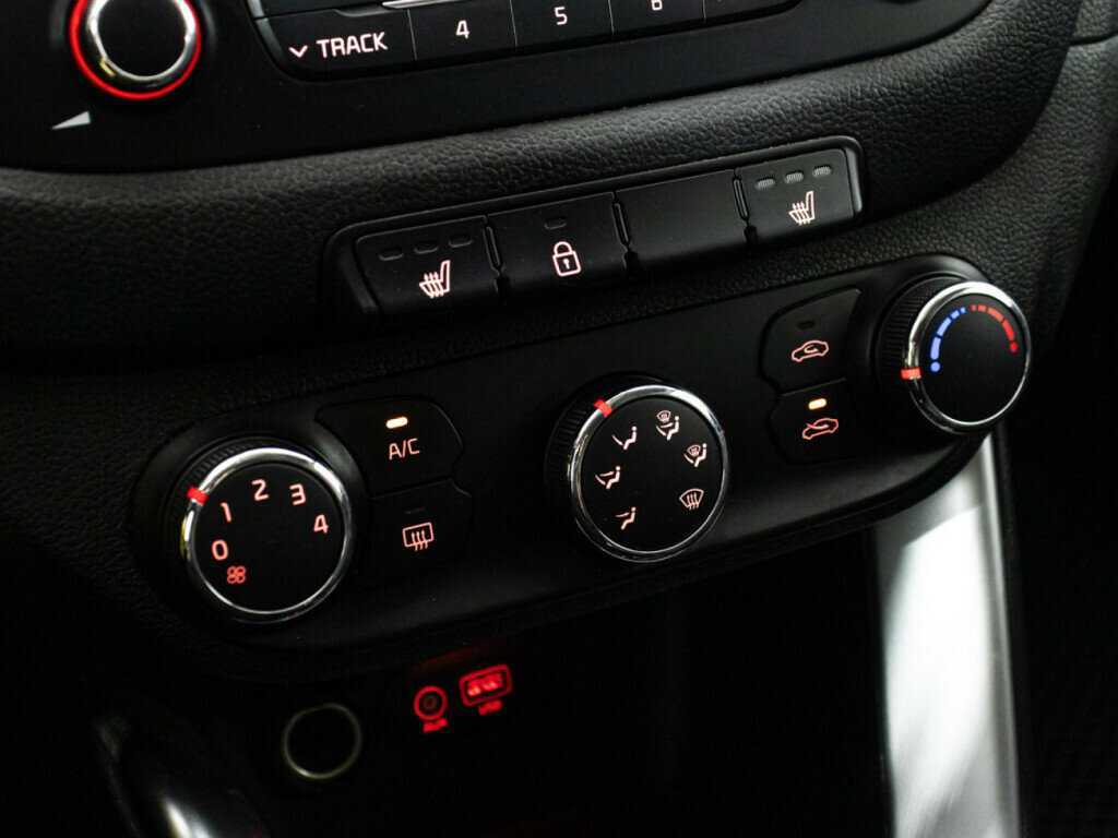 Kia Ceed с пробегом — 2016 год. Фото: #14