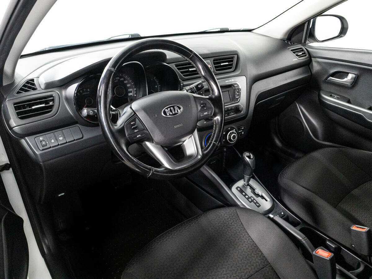 Kia Rio с пробегом — 2014 год. Фото: #10
