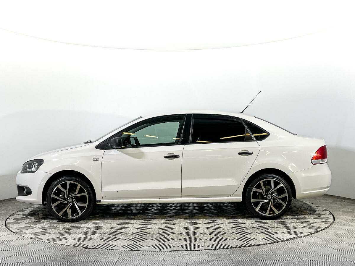 Volkswagen Polo с пробегом — 2012 год. Фото: #7