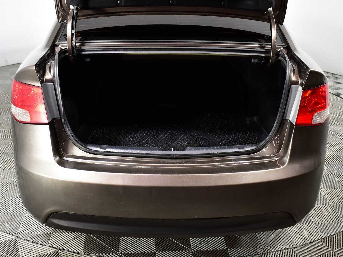 Kia Cerato с пробегом — 2012 год. Фото: #14