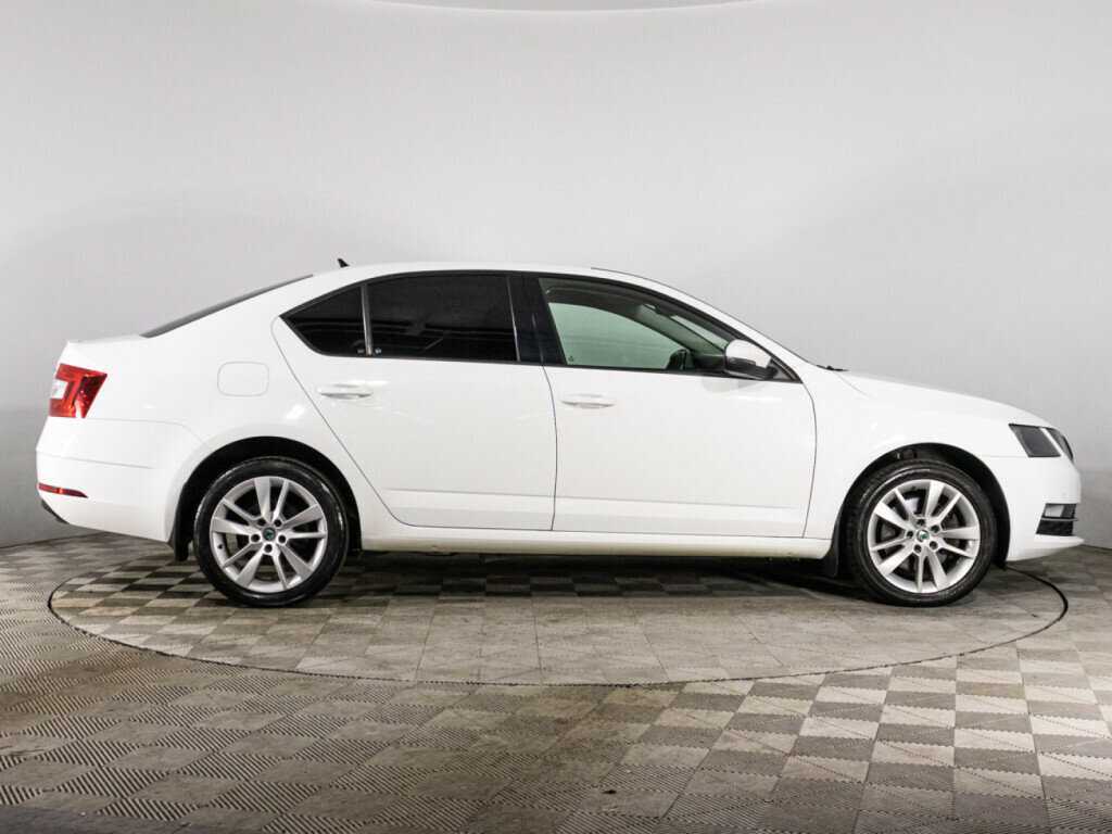 Skoda Octavia с пробегом — 2018 год. Фото: #3