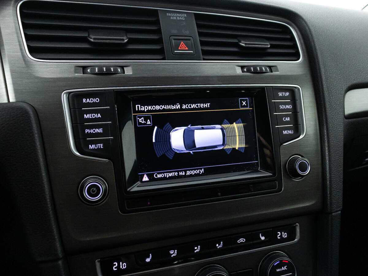 Volkswagen Golf с пробегом — 2012 год. Фото: #15