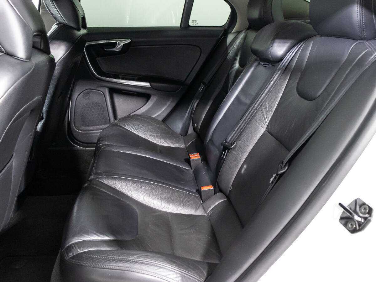 Volvo S60 с пробегом — 2012 год. Фото: #9