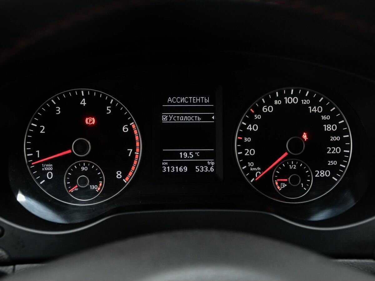 Volkswagen Jetta с пробегом — 2013 год. Фото: #19