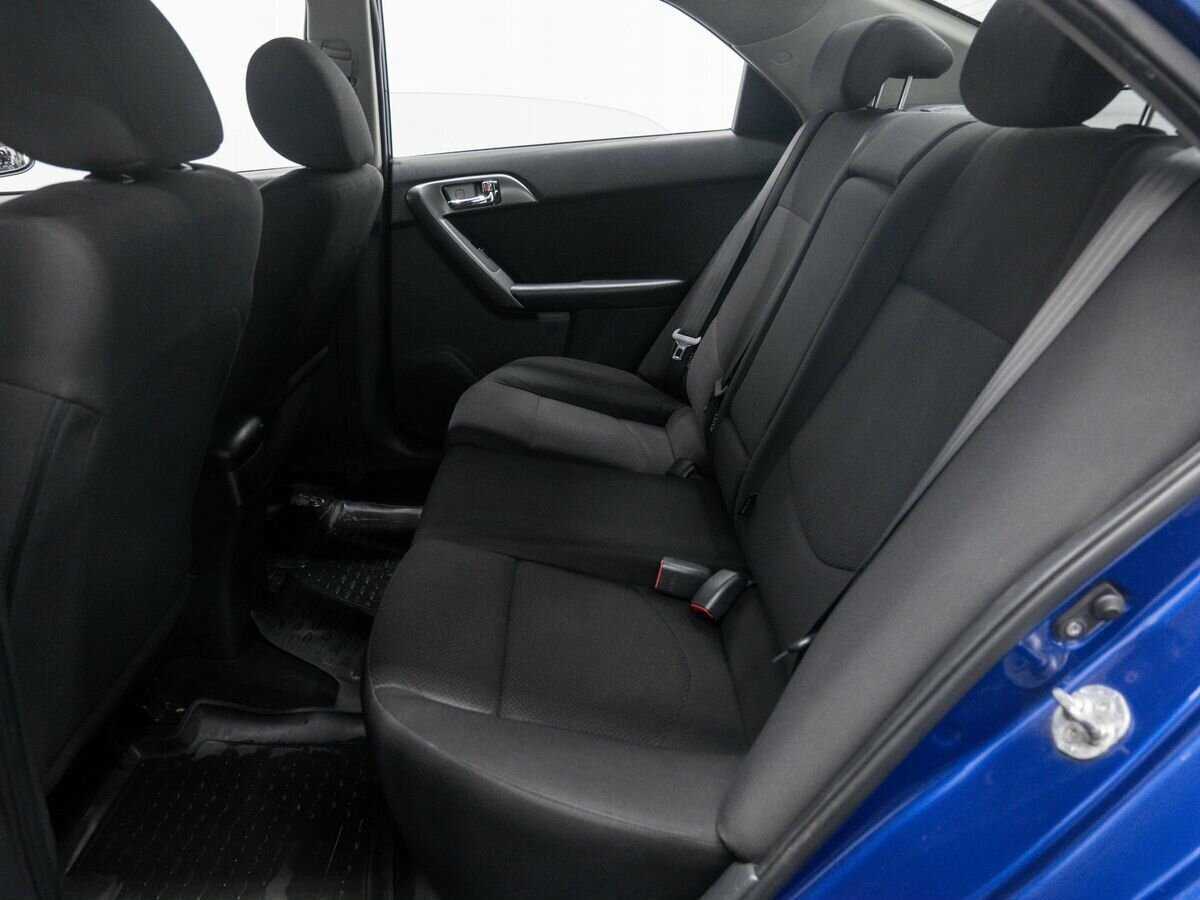 Kia Cerato с пробегом — 2012 год. Фото: #11