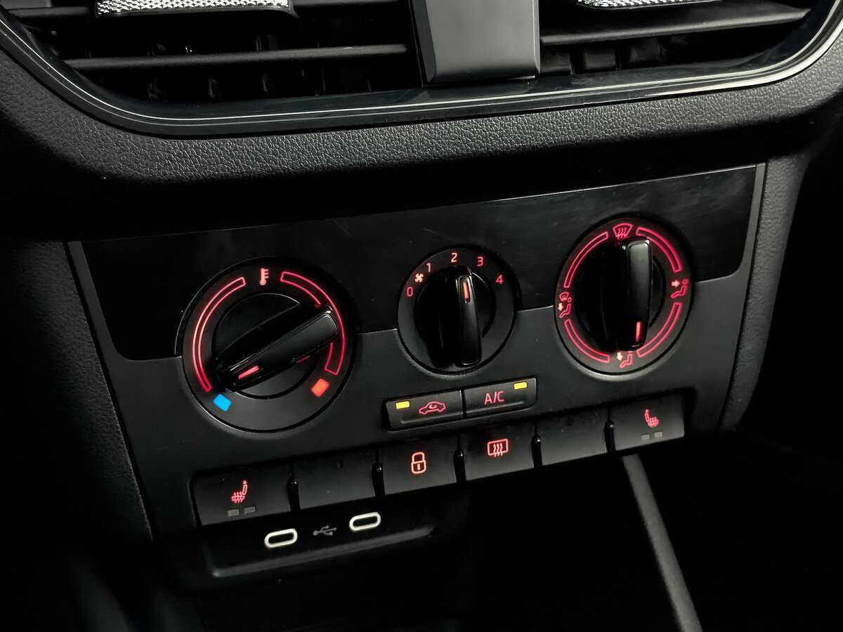 Volkswagen Polo с пробегом — 2021 год. Фото: #18