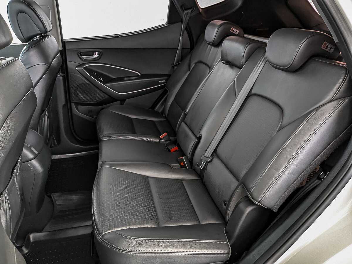 Hyundai Santa Fe с пробегом — 2013 год. Фото: #11