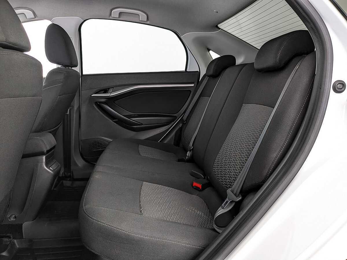 Lada (ВАЗ) Vesta с пробегом — 2021 год. Фото: #17