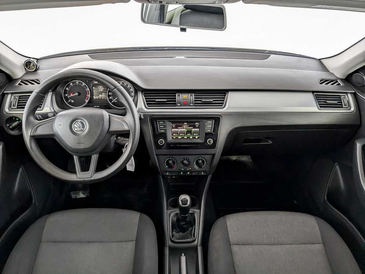 Skoda Rapid с пробегом — 2017 год. Фото: #13